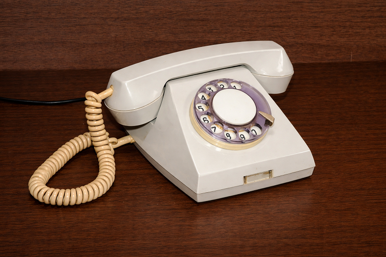 Эхо 90-х: на фоне сбоев в работе мобильного интернета в России резко выросли госзакупки стационарных телефонов Эхо 90-х: на фоне сбоев в работе мобильного интернета в России резко выросли госзакупки стационарных телефонов