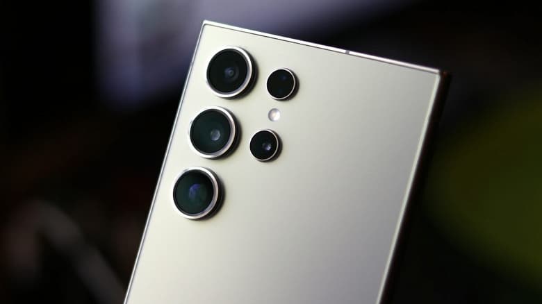 Samsung выпустила обновление для линейки Galaxy S24, исправляющее десятки уязвимостей