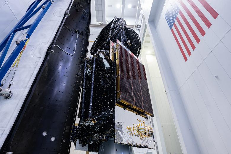 Falcon 9 вывела на орбиту массивный 7-тонный спутник EchoStar XXV