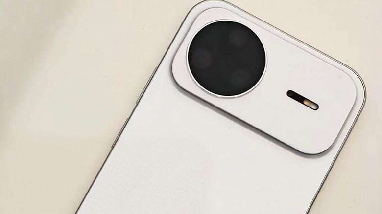 Новый успех Huawei: продажи смартфонов Nova 15 превысили 2 млн единиц в кратчайшие сроки
