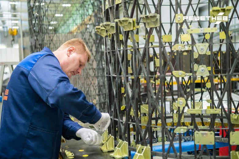 Россия создает новый спутник «Ямал-501» с 15-летним сроком службы Россия создает новый спутник «Ямал-501» с 15-летним сроком службы