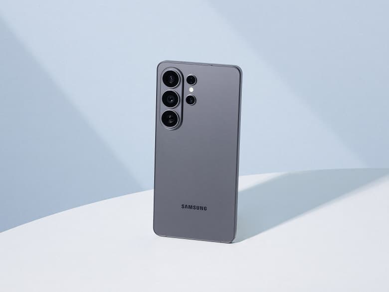Samsung наступает на те же грабли: Galaxy S26 Ultra получит проблемный 10-кратный зум Samsung наступает на те же грабли: Galaxy S26 Ultra получит проблемный 10-кратный зум