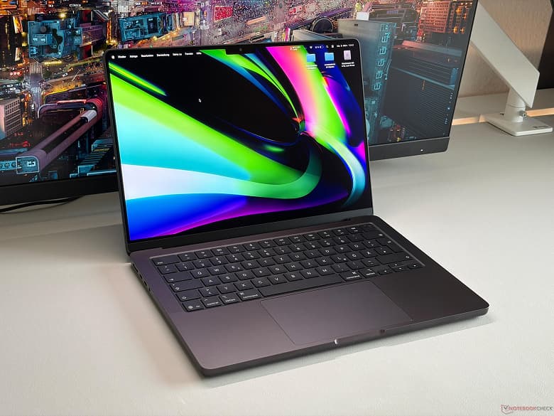 MacBook Pro M5 Max: выявлены проблемы со стабильностью и сильный разброс производительности