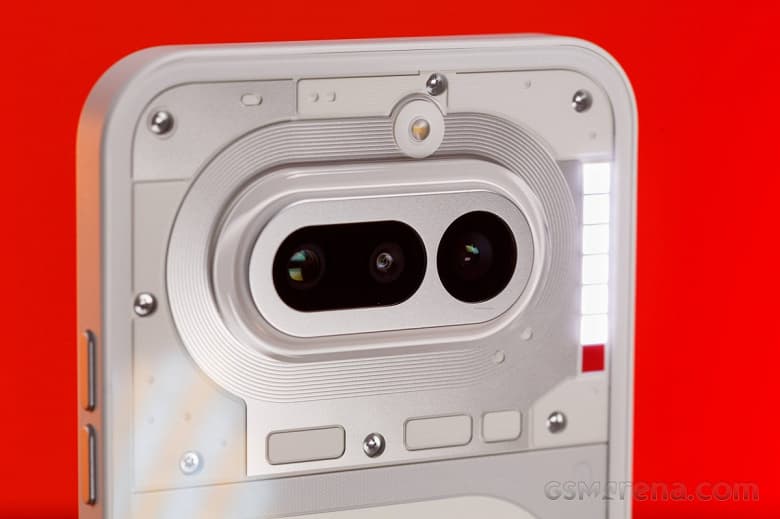 Больше чем просто дизайн: подробный разбор сильных и слабых сторон Nothing Phone (4a)