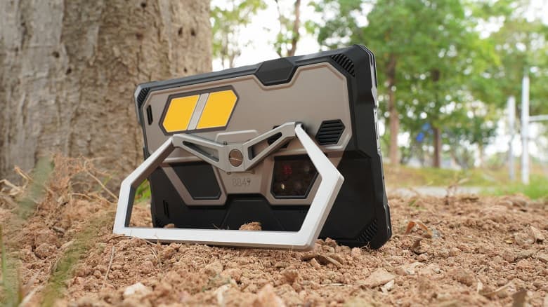 Представлен Tank Pad Ultra — планшет с проектором, лазерным дальномером и батареей 23 400 мАч за 520 евро Представлен Tank Pad Ultra — планшет с проектором, лазерным дальномером и батареей 23 400 мАч за 520 евро