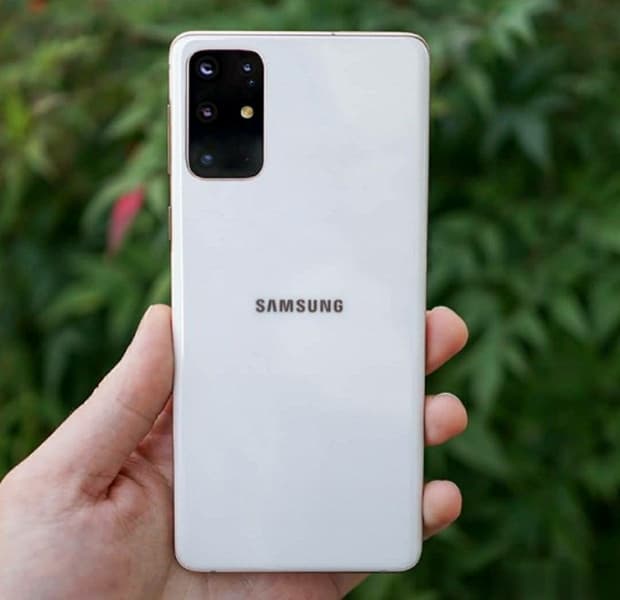И совсем не страшно. Вот как на самом деле выглядит Samsung Galaxy S11 И совсем не страшно. Вот как на самом деле выглядит Samsung Galaxy S11