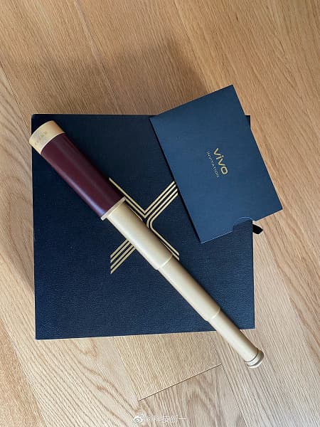 Боксерские перчаки, скейтборд, что дальше? Подзорная труба!