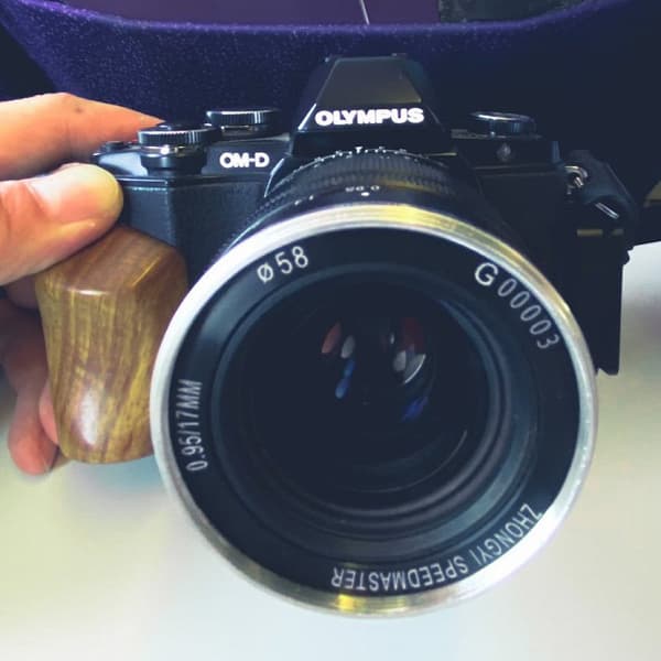 Появились первые изображения объектива Zhong Yi Optics 17mm f/0.95 Speedmaster 