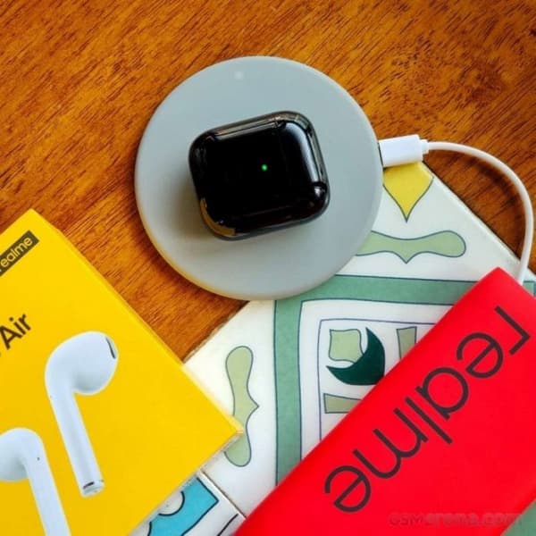 Шах и мат. 70-долларовые наушники Realme Buds Air получили беспроводную зарядку в комплекте