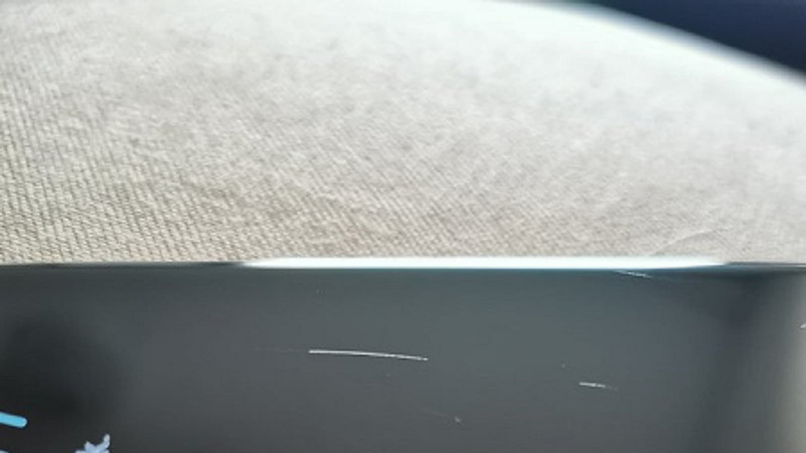 Экран Huawei Mate 30 Pro оказался очень нежным