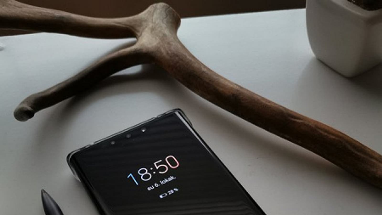 В Huawei Mate 30 Pro внезапно обнаружился «сабвуфер»