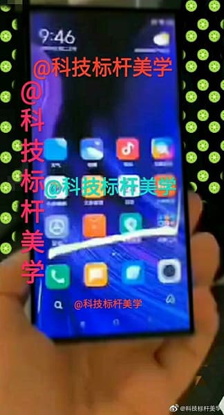 Xiaomi Mi Note 10 позирует вживую Xiaomi Mi Note 10 позирует вживую