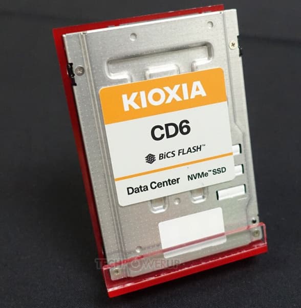 Твердотельные накопители Kioxia CM6 с интерфейсом PCIe 4.0 x4 будут предложены объемом до 30 ТБ Твердотельные накопители Kioxia CM6 с интерфейсом PCIe 4.0 x4 будут предложены объемом до 30 ТБ
