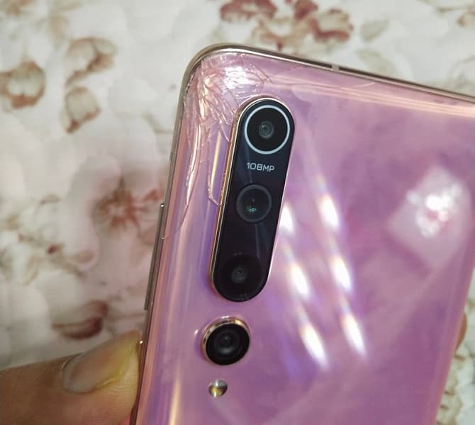 Сердце фаната Xiaomi разбито месте с новеньким Xiaomi Mi 10