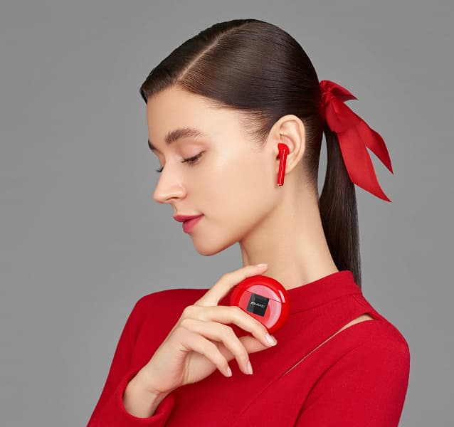 Праздничные наушники Huawei FreeBuds 3 доступны в России по будничной цене