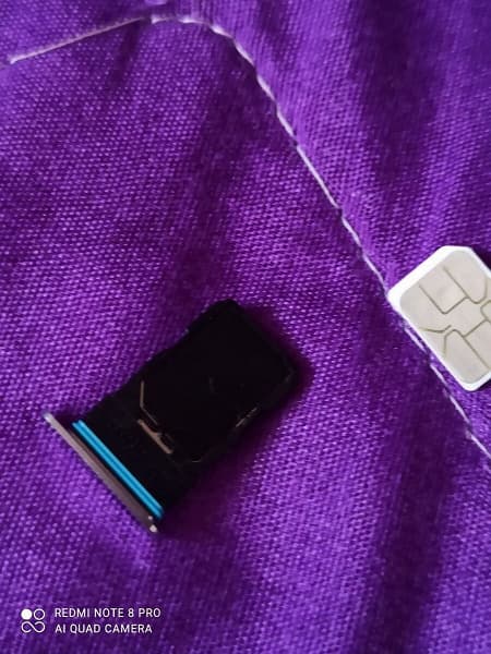 Запаяли и отключили программно. В Мексике запретили использовать второй слот для SIM-карты в Xiaomi Mi 10Т Pro