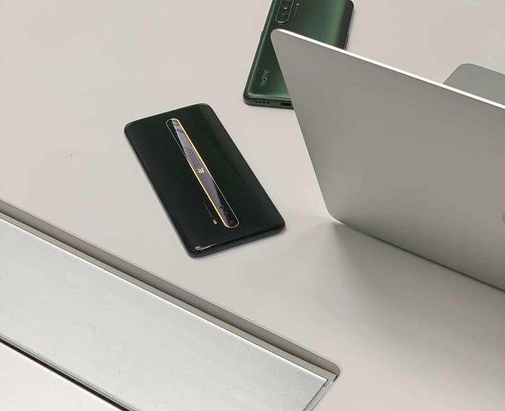 Уникальный дизайн и фантастическая производительность. Следующий флагман Realme метит в тройку самых быстрых смартфонов