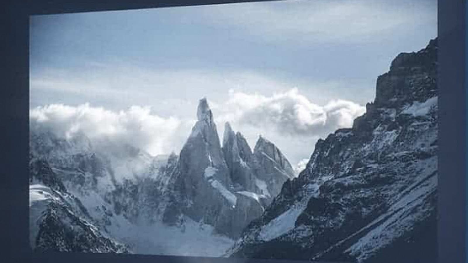 Xiaomi выпустила новый лазерный 4K-проектор в Китае