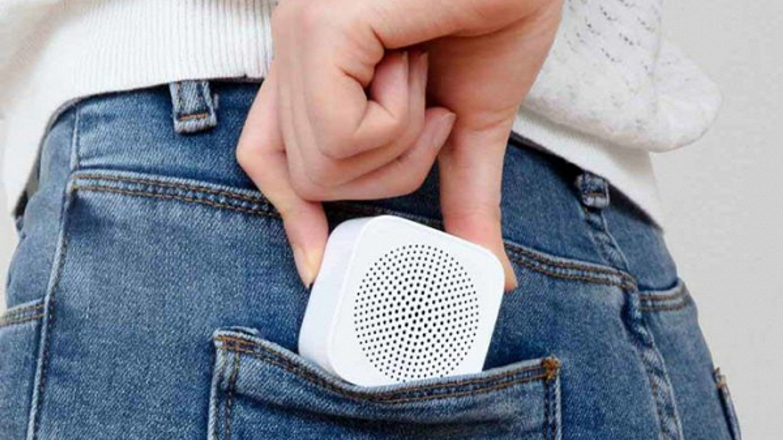 7-долларовая колонка Xiaomi помещается в задним карман джинсов