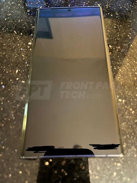 На что Samsung пришлось пойти ради слота для стилуса: первые живые фото флагманского Galaxy S22 Ultra в рабочем состоянии