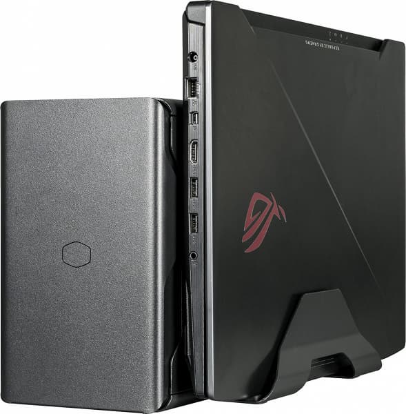 В корпусе для внешней видеокарты MasterCase EG200 есть отсек для накопителя с поддержкой горячей замены