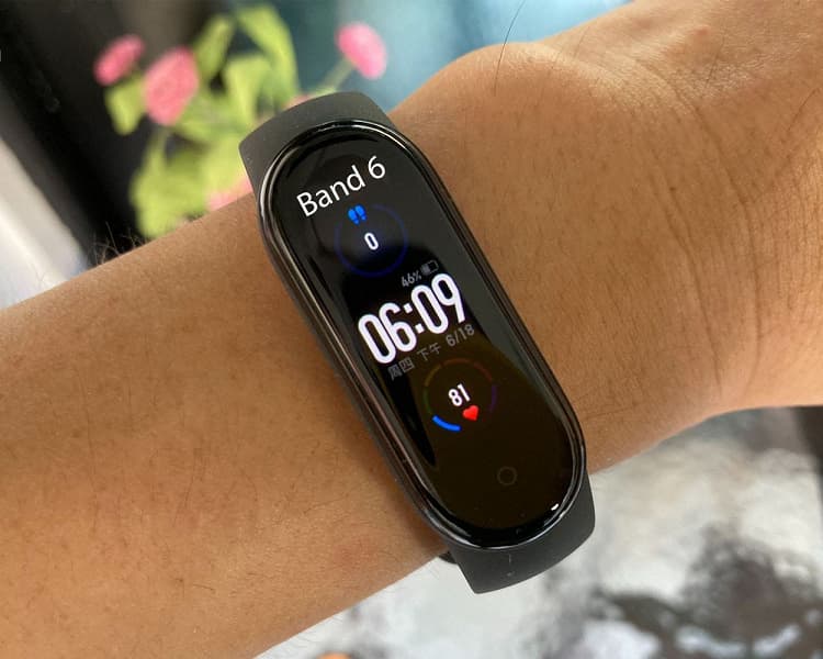 Фитнес-браслет Xiaomi Mi Band 6 поступил в продажу