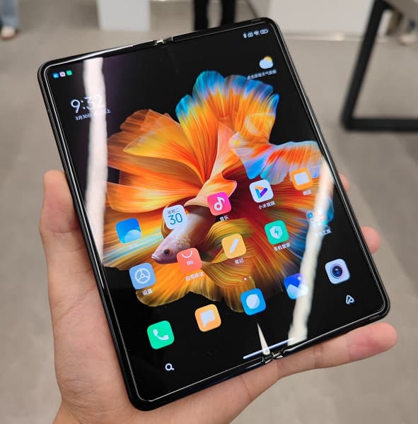 Новый Xiaomi Mix Fold получит камеру под экраном, оба дисплея будут поддерживать частоту 90/120 Гц