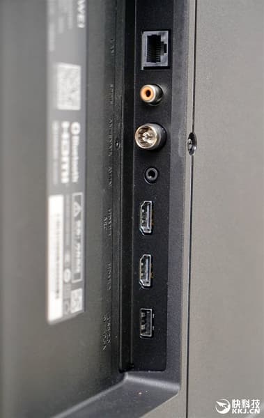 55 дюймов за 470 долларов, 65 дюймов – за 635. Huawei представила 4К-телевизоры Smart Screen SE – с HarmonyOS, 13-мегапиксельной веб-камерой и рекламой при загрузке