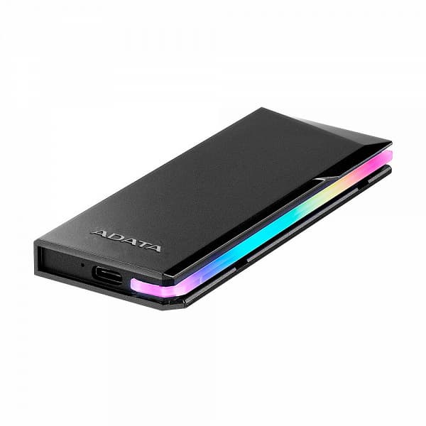 Корпус для твердотельного накопителя Adata EC700G RGB совместим с SSD с интерфейсами SATA и PCIe