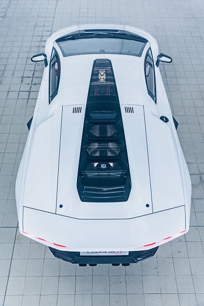 Культовый Lamborghini Countach 1980-х годов вернулся в виде гибрида