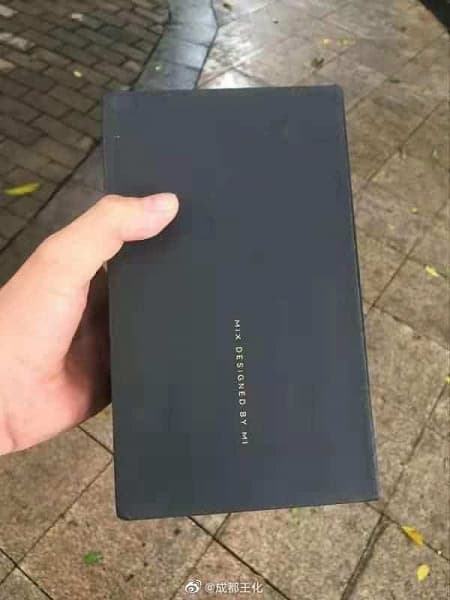 Глава Xaomi показал флагманский смартфон Xiaomi Mi Mix 4