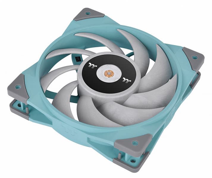 Вентилятор Thermaltake Toughfan 12 предложен в двух неизбитых цветах