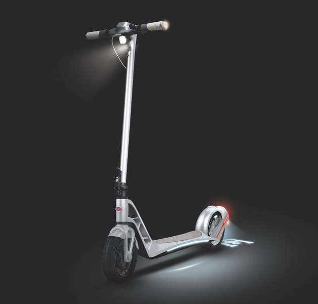 Это первый электрически Bugatti, и он может разгоняться до 30 км/ч. Компания представила электросамокат