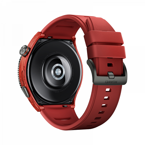 Стартовали продажи новогодних умных часов Huawei Watch GT 2022