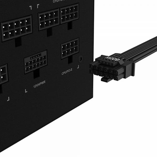 Блок питания Gigabyte UD1000GM PCIE 5.0 имеет 16-контактный разъем для новейших видеокарт