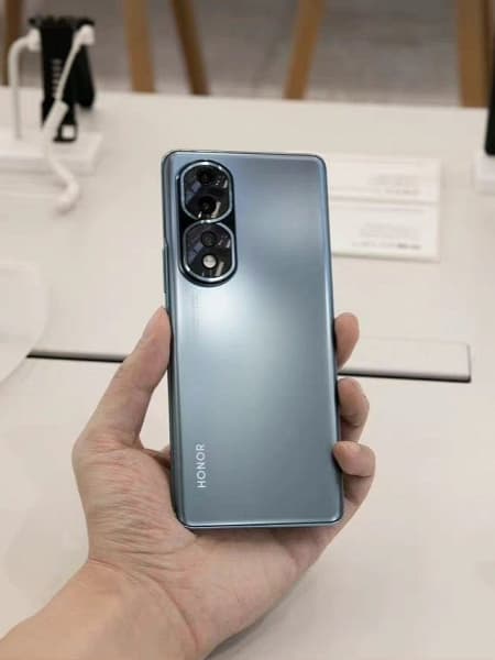Honor 80 Pro и Honor 80 во всех цветах позируют на живых фото за три дня до официальной премьеры Honor 80 Pro и Honor 80 во всех цветах позируют на живых фото за три дня до официальной премьеры