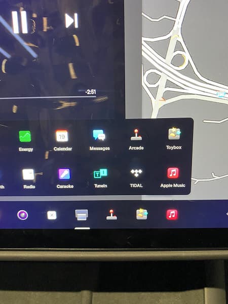 На автомобилях Tesla наконец-то может появиться Apple Music На автомобилях Tesla наконец-то может появиться Apple Music