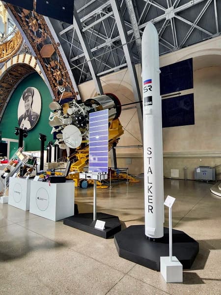 В России появится свой Starlink. Частная отечественная компания SR Space представила спутник SR NET, 96 таких аппаратов обеспечат постоянный доступ в Интернет на территории всей РФ В России появится свой Starlink. Частная отечественная компания SR Space представила спутник SR NET, 96 таких аппаратов обеспечат постоянный доступ в Интернет на территории всей РФ