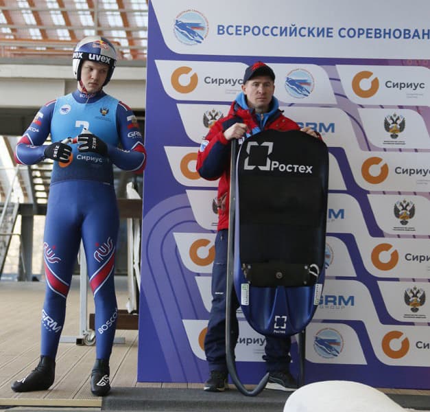 Ростех создал высокотехнологичные сани. Полозья – из стали Гадфильда, корпус – из материала на основе углеродных наполнителей Ростех создал высокотехнологичные сани. Полозья – из стали Гадфильда, корпус – из материала на основе углеродных наполнителей