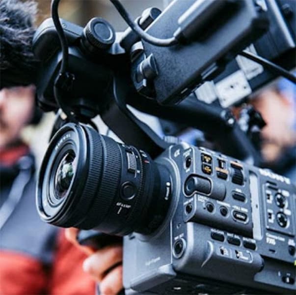 Появились изображения объектива Sony FE PZ 16-35mm F4 G (SELP1635G), названа цена