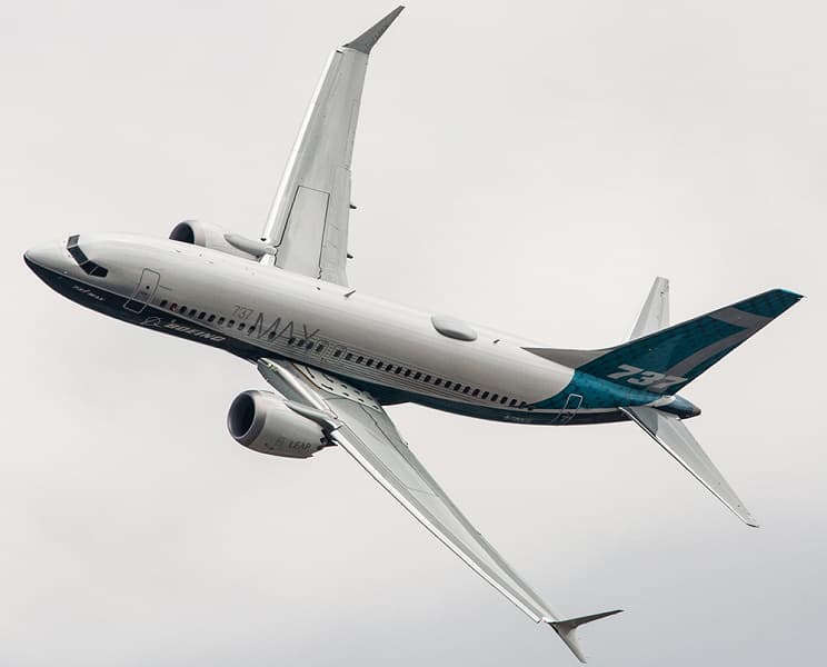 Трудности с производством самолетов не только в России. Boeing постепенно наращивает производство, но мешают проблемы с цепочками поставок комплектующих