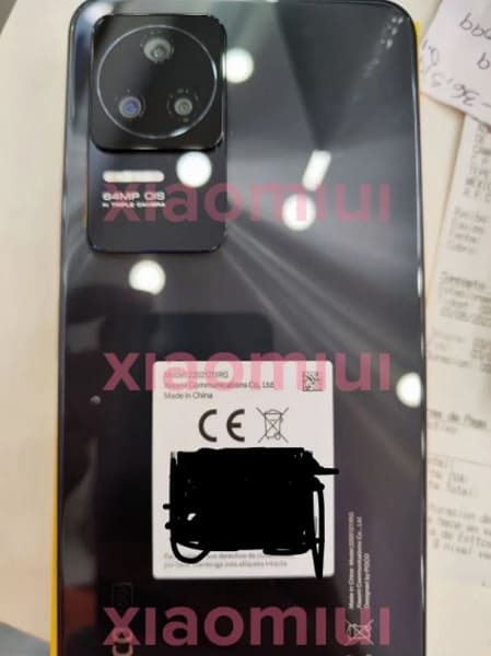 Poco F4 засветился на фото. Он не станет полным клоном Redmi K40S