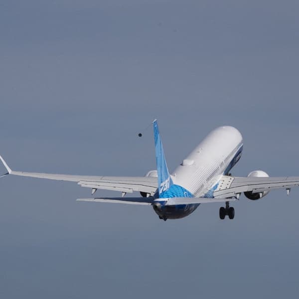 Boeing снижает прогноз по поставкам самолётов на перспективу. Из него убраны 1540 самолётов для России