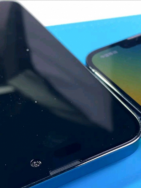 Рамка уже, но камера выступает куда сильнее. iPhone 14 Pro сравнили с iPhone 13 Pro вживую