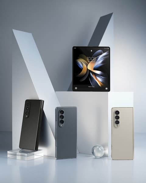 Экран AMOLED 7,6 дюйма с разрешением QHD+, Snapdragon 8 Plus Gen 1, 50-мегапиксельная камера, IP68 и 4400 мА·ч за 1800 долларов. Представлен флагманский Samsung Galaxy Z Fold 4