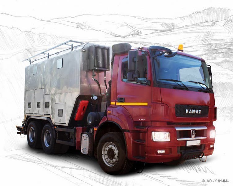 Уникальный КАМАЗ для буро-взрывных работ. Он заменяет сразу несколько единиц техники