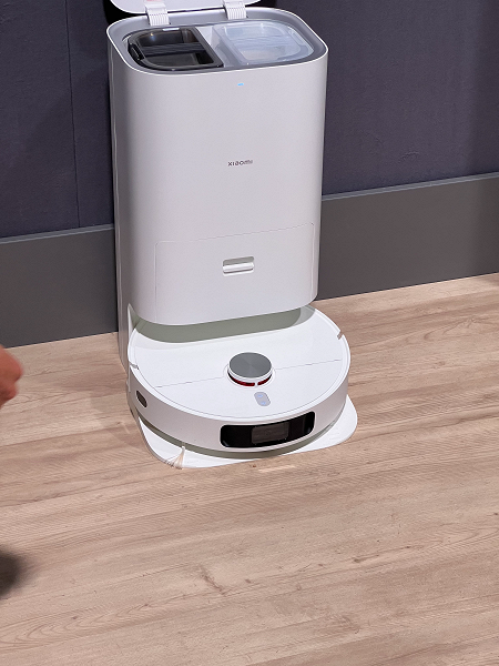 Самый технологичный робот-пылесос Xiaomi теперь доступен в Европе