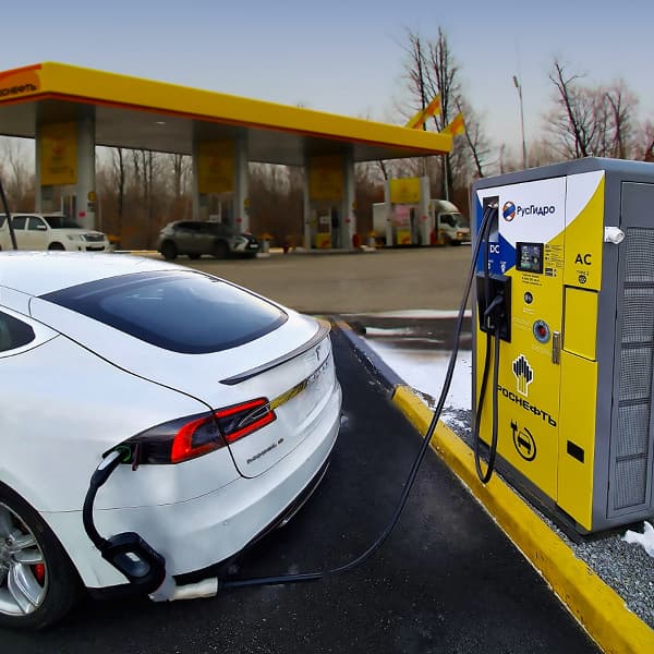 До 3 тыс. зарядных станций для электромобилей установят в России к 2024 году До 3 тыс. зарядных станций для электромобилей установят в России к 2024 году