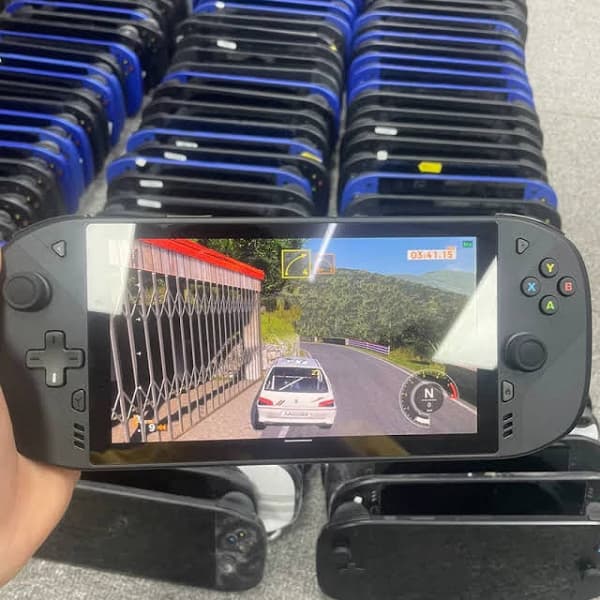 В Китае появились в продаже прототипы отменённой игровой консоли Lenovo Legion Play В Китае появились в продаже прототипы отменённой игровой консоли Lenovo Legion Play