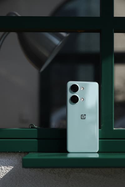 OnePlus Ace 2V набирает более 1 млн в AnTuTu: живые фото, характеристики и дата анонса